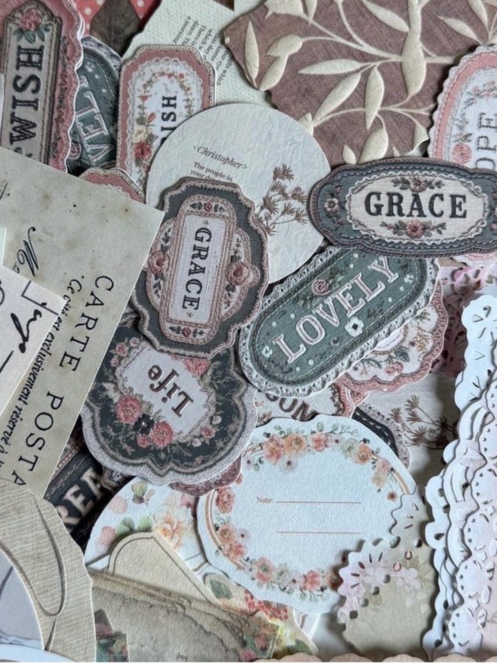 Junk journal Pack/25 Decorative Vintage Floral